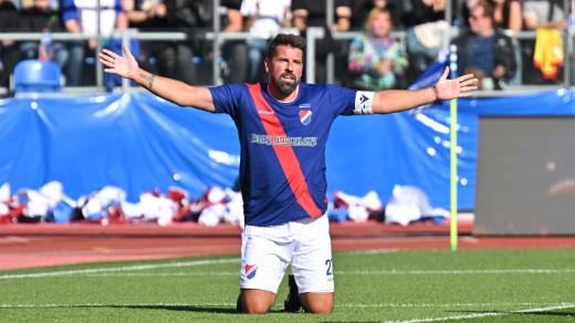 Milan Baroš při rozlučkovém zápasu