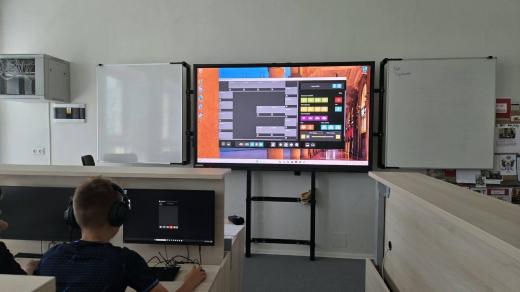 Na modernizaci učebny se postupně pracovalo od roku 2022