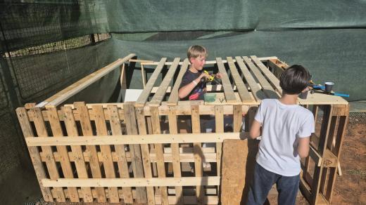 Velký projekt kluci zvládají vlastníma rukama