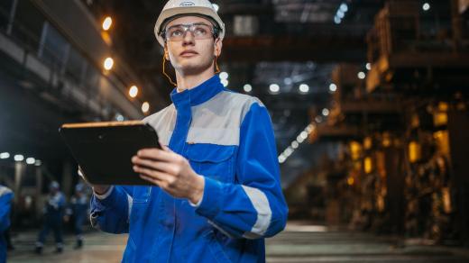 Digitální technologie umožňují simulovat práci výrobních strojů a odhalovat chyby ještě před jejich spuštěním (ilustrační foto)