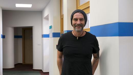 Přemysl Jiran ve studiu Českého rozhlasu Hradec Králové
