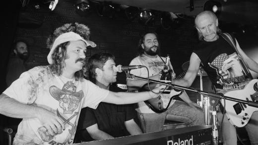 Ondřej Hejma a kapela Žlutý pes v roce 1992