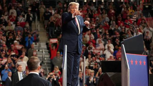 Americký prezident Donald Trump se účastní volebního shromáždění Republikánské strany v Clarksville (foto z 11. října)