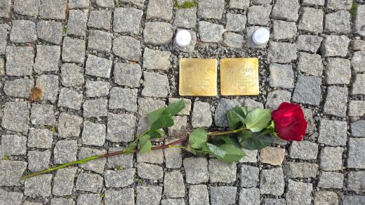 Stolpersteiny, neboli Kameny zmizelých, v Jablonci nad Nisou