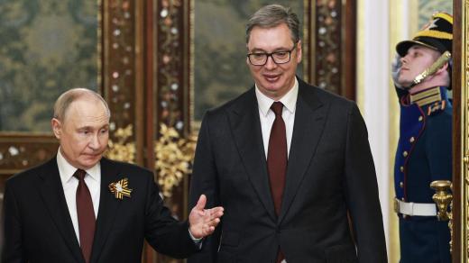 Vladimir Putin a  Aleksandar Vučić, bývalý prezident Srbska (snímek z května 2025)