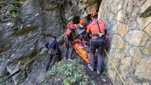 Při společném tréninku se složky připravují na krizové situace, které v propasti mohou nastat