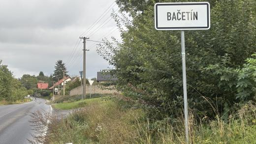 V Bačetíně žije 400 obyvatel