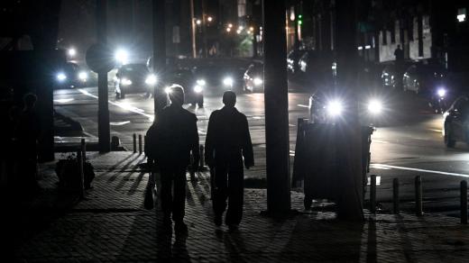 Ulice Kyjeva během blackoutu začátkem října