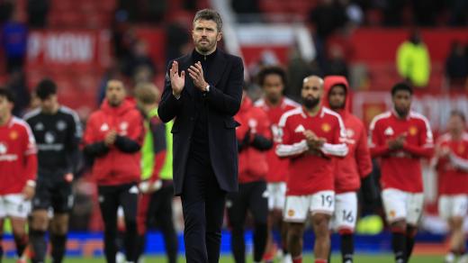 Trenér Manchesteru United Michael Carrick na konci utkání Premier League mezi Manchesterem United a Bournemouthem na stadionu Old Trafford v Manchesteru 25. října 2026