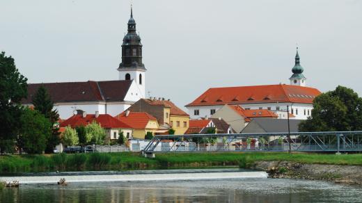 Uherský Ostroh, řeka Morava, kostel sv. Ondřeje, zámek