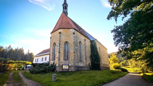 Kostel svatého Oldřicha v Loučovicích na Českokrumlovsku