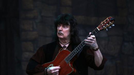 Kytarista Ritchie Blackmore na koncertě v Brně v roce 2017