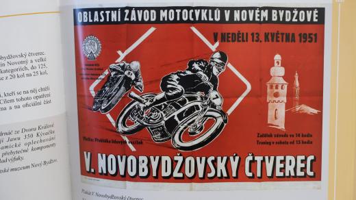 Novobydžovský čtverec! Kniha Petra Hazdry přibližuje historii legendárních motocyklových závodů