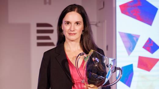 Rozhlasovou Cenu Thálie získala Magdaléna Borová za roli Marianne v rozhlasové hře Scény z manželského života Ingmara Bergmana