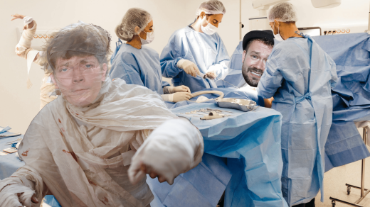 Adam bojoval s květináčem a má z toho 30 stehů, Petr je mumie. Jsou tu Chudáčci a kuriózní úrazy