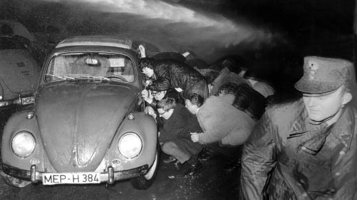 Demonstrující mládež ve Stuttgartu, duben 1968