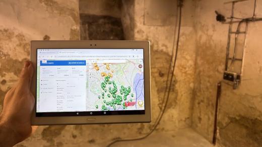 Tablet s aplikací iKryty