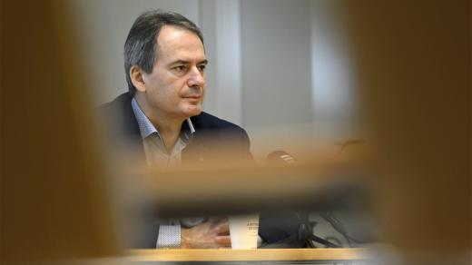 Christo Grozev, šéf Bellingcatu, při rozhovoru s novináři ve Finsku