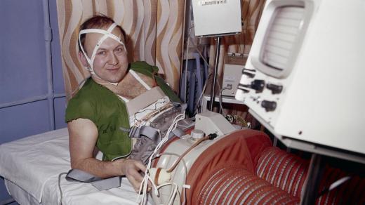 Jiří Kruliš, Vladimír Remek, Hvězdné městečko, SSSR, 1978, digitalizovaná fotografie, ČTK