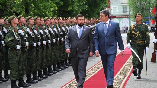 Hlavy Doněcké a Luhanské lidové republiky Denis Pušilin a Leonid Pasechnik