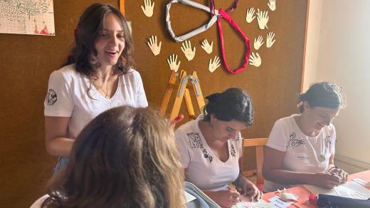 Do Broumova přijeli pomáhat dobrovolníci ze zahraničí, na starost dostali úklid bývalého klášterního mlýna