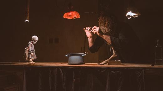 Inscenace Baba-Jága - festival Loutkářská Chrudim