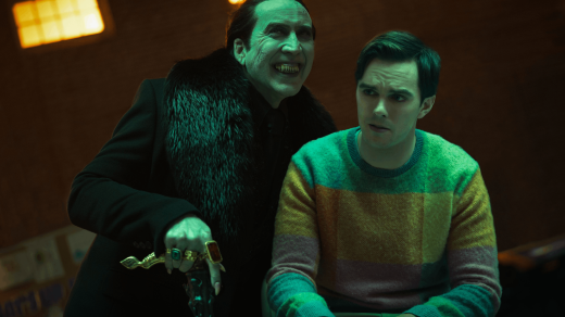 Nicolas Cage a Nicholas Hoult ve snímku Renfield