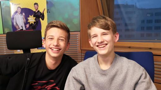 Ben a Mateo spolumoderovali finále #SayHi ve vysílání Rádia Junior