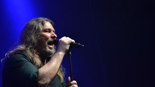Ve čtvrtek 21. února zpěvák Petr Kolář v libereckém kulturním domě zazpíval dárcům krve, koncert uspořádala Krajská nemocnice v Liberci