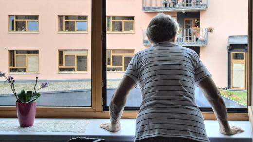 Teploty přesahující 30 stupňů Celsia ohrožují zdraví především starších lidí