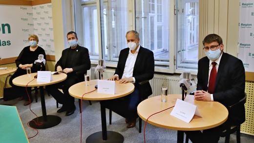 Alena Drvotová, Luboš Zálom, Robin Povšík a Jan Jakob