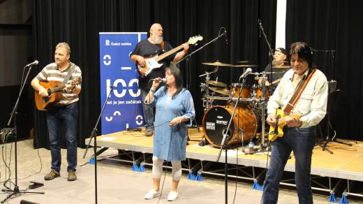 Den otevřených dveří Českého rozhlasu České Budějovice. Vystoupila country kapela Weekend