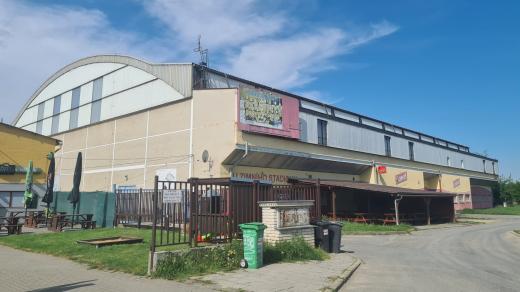 Zimní stadion v Uničově pohledem zvenčí