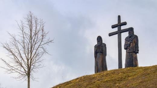 Sousoší Cyrila a Metoděje nad Boleradicemi