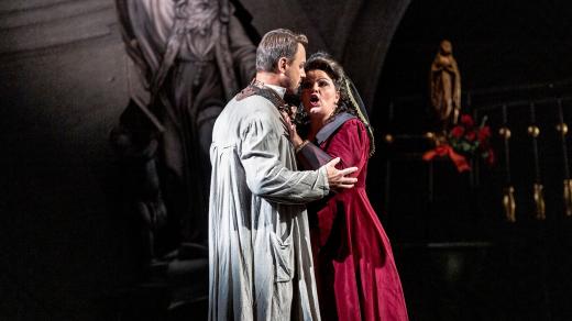 Opera Tosca, Státní opera