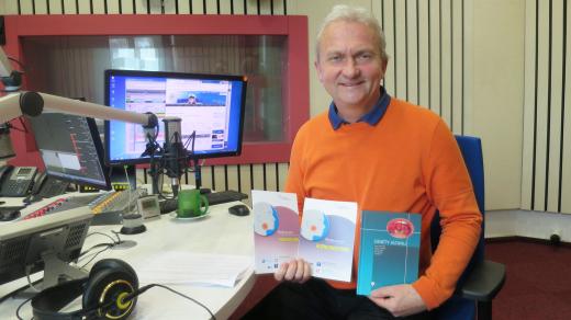Viktor Chrobok ve studiu Českého rozhlasu Hradec Králové