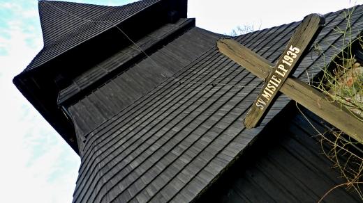 Gotická zvonice z konce 16. století v obci Chotěborky