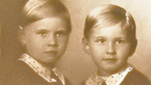 Gertruda Milerská se sestrou Hanne na konci 30. let