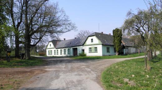 Kousek od Vacetína byla osada Střítež, kde dnes stojí již jen hájovna