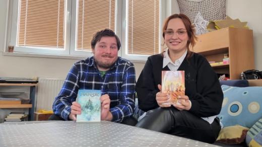 Dobrovolník Martin Stručovský a koordinátorka z jindřichohradecké charity Veronika Rozsypalová