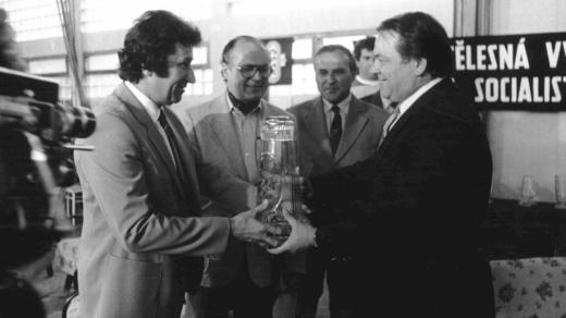 Předávání Poháru Československého rozhlasu vítězným školám (1984)