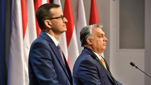 Polský premiér Mateusz Morawiecki a maďarský premiér Viktor Orbán