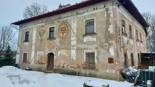 Na místě barokního mlýna z poloviny 18. století s největší pravděpodobností stával mlýn opatovického kláštera