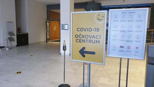 V Jindřichově Hradci vzniklo krajské očkovací centrum na fakultě managementu Vysoké školy ekonomické