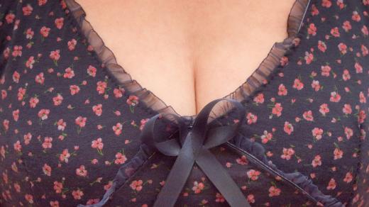 Žena, ňadra (ilustrační foto)