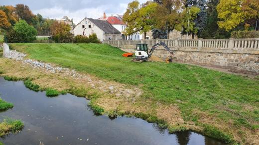 Velké Meziříčí, stavba náplavky