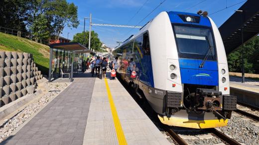 Železniční zastávka Plzeň - Slovany