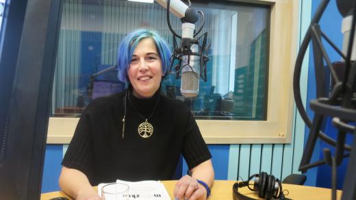 Petra Dočkalová ve studiu Českého rozhlasu Hradec Králové