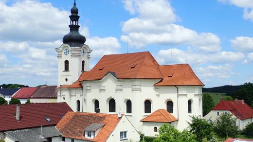 Kostel sv. Jiří v Černošíně