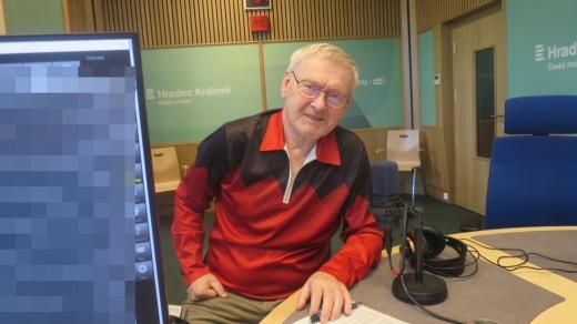 Ladislav Hanousek ve studiu Českého rozhlasu Hradec Králové
